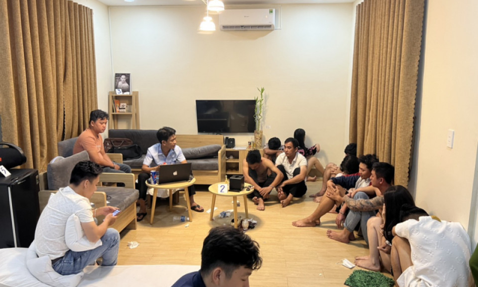 Thuê phòng VIP tại khu nghỉ dưỡng để “bay lắc”