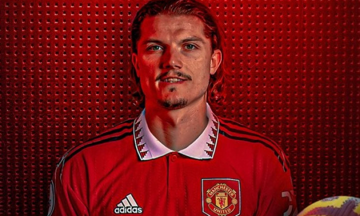 Man Utd công bố tân binh trước hạn chót