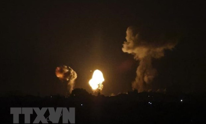 Israel tiến hành không kích Dải Gaza