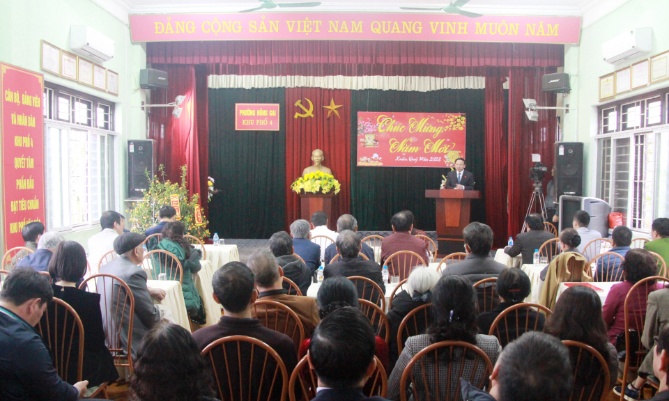 Bí thư Tỉnh ủy dự sinh hoạt Đảng tại Chi bộ khu 4, phường Hồng Gai (TP Hạ Long)