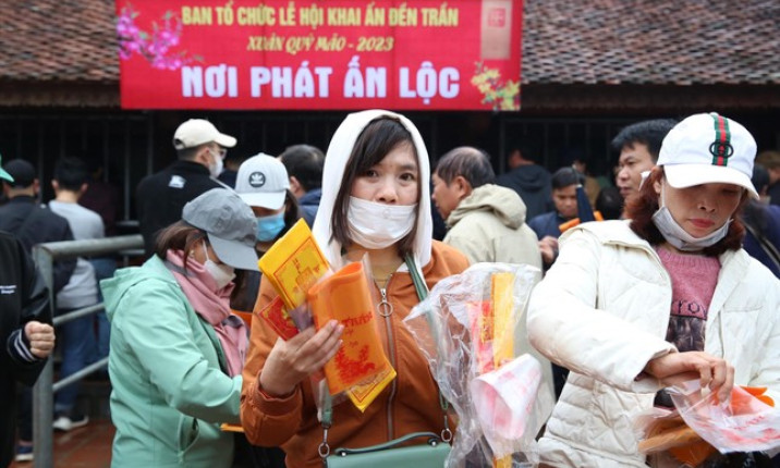 Ấn đền Trần bớt 'thiêng'