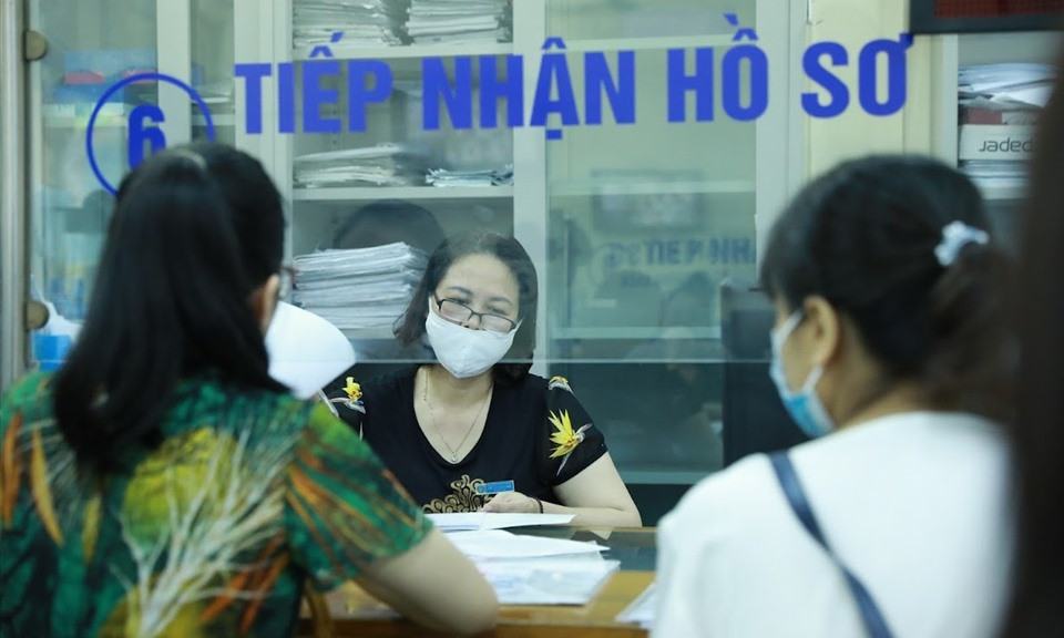 Đi nước ngoài có được nhờ làm thủ tục nhận hộ bảo hiểm xã hội một lần?