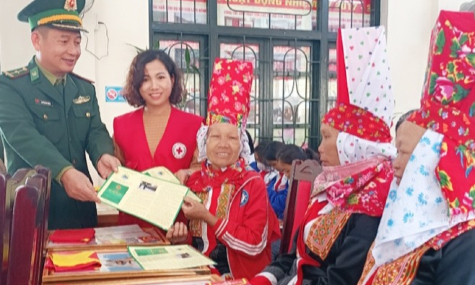 Phát triển đảng viên mới ở xã vùng cao biên giới Quảng Sơn