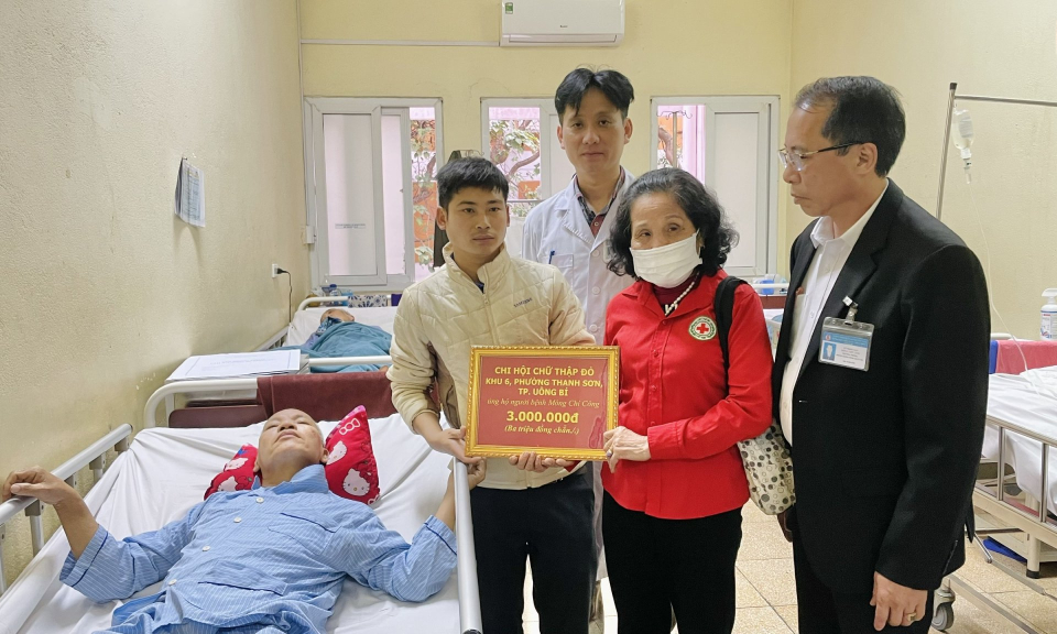Công tác xã hội trong các cơ sở y tế: Mang yêu thương cho người bệnh