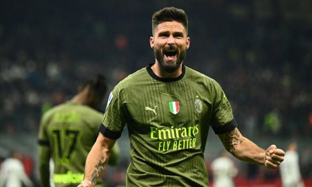 Giroud đưa Milan trở lại Top 4 Serie A