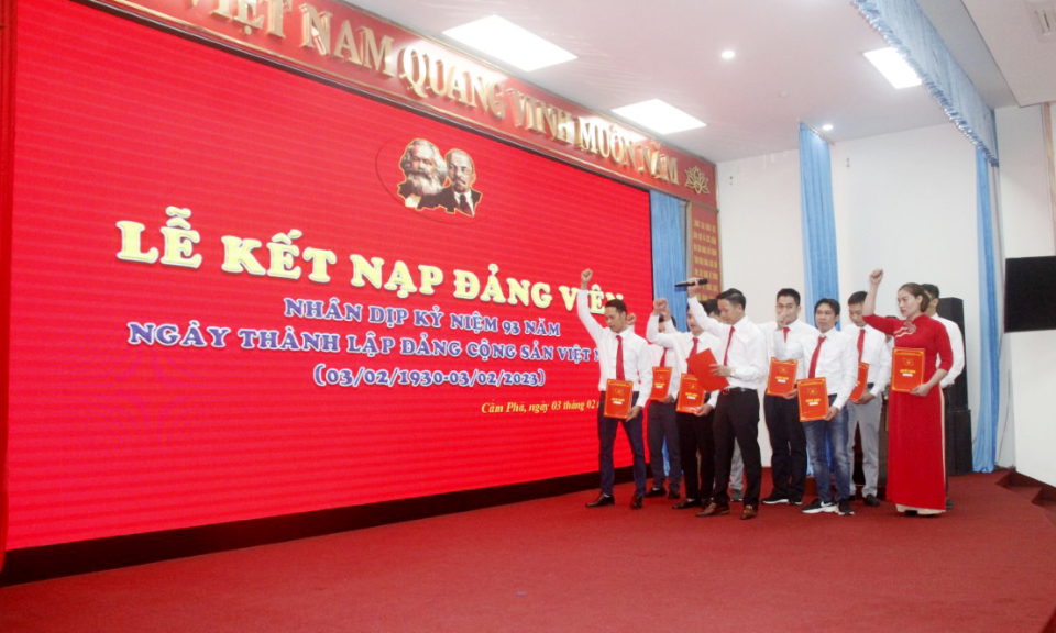 Coi trọng công tác xây dựng, chỉnh đốn Đảng