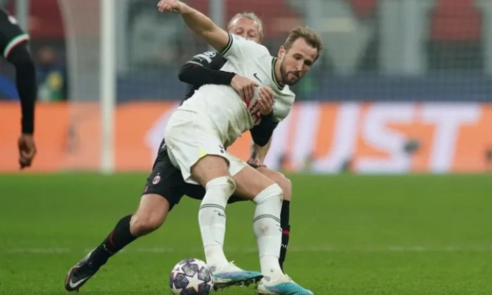 Milan hạ Tottenham ở Champions League