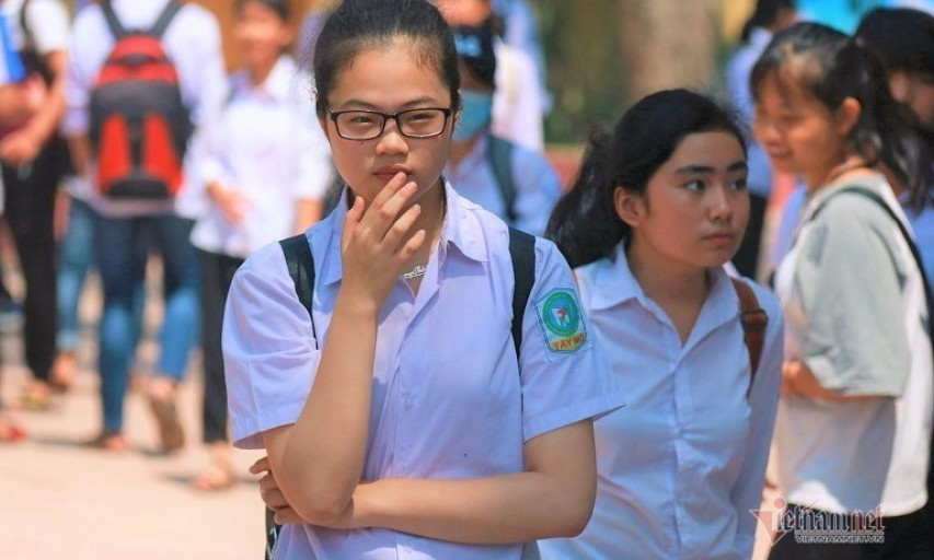 Bộ GD-ĐT trả lời về “lợi ích nhóm trong biên tập, lựa chọn SGK”
