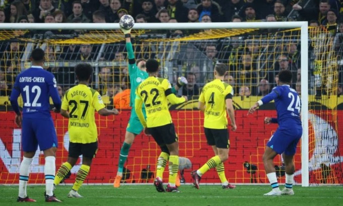 Chelsea thua sát nút Dortmund tại Champions League