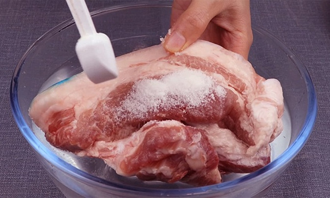 Mẹo rã đông thịt thật nhanh mà không mất chất, mất ngon