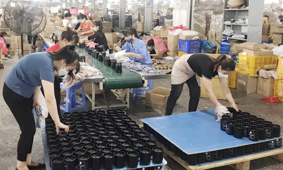 Các khu công nghiệp: Thi đua sản xuất ngay sau Tết