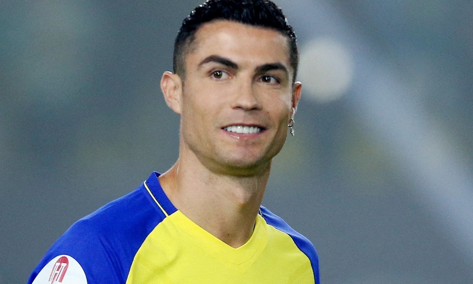 Ronaldo tỏa sáng trong ngày Al Nassr giành lại ngôi đầu