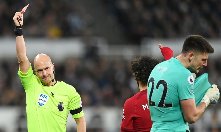 MU nhận niềm vui không ngờ chung kết League Cup, Newcastle méo mặt