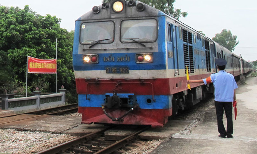 Ngành Đường sắt lo “vỡ trận” vì nhiều đầu máy, toa xe sắp hết hạn