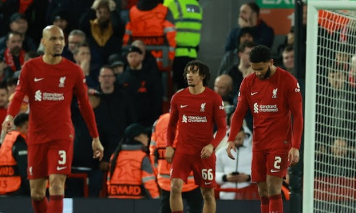 Thua ngược 2-5, Liverpool còn nhận tổn thất lớn