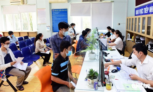 Increasing monthly basic wage to VNĐ1.8 million is necessary: Ministry of Internal Affairs