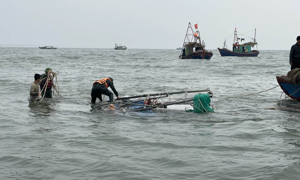Cùng chiến sĩ biên phòng ra khơi cứu nạn
