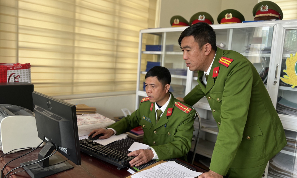 Ghi nhận ở Công an xã Đông Xá