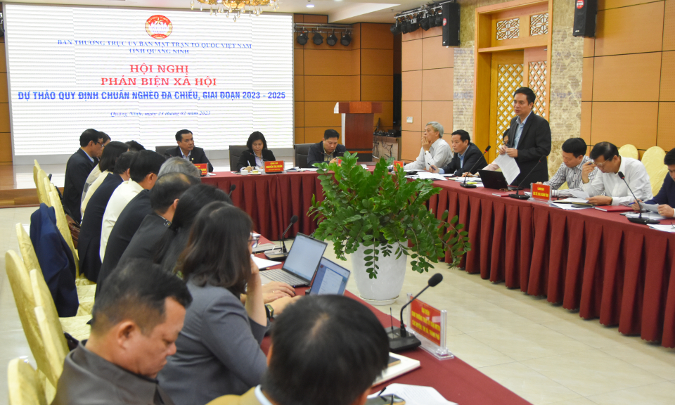Hội nghị phản biện xã hội đối với dự thảo quy định chuẩn nghèo đa chiều giai đoạn 2023-2025