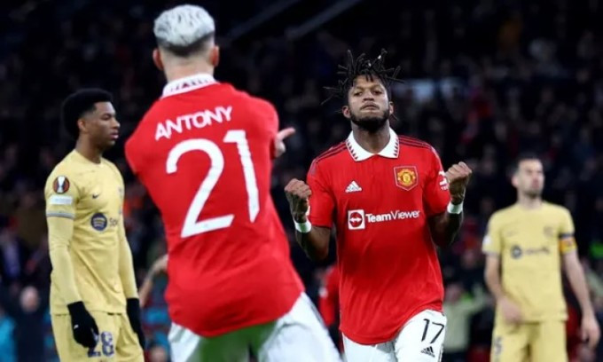 Man Utd loại Barca khỏi Europa League