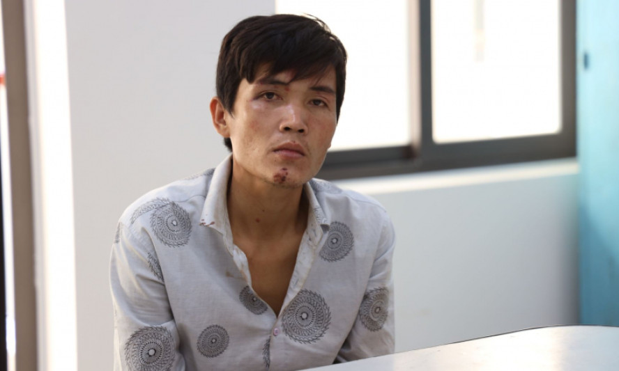 Ngáo đá trộm xe, hung hăng chống trả cảnh sát