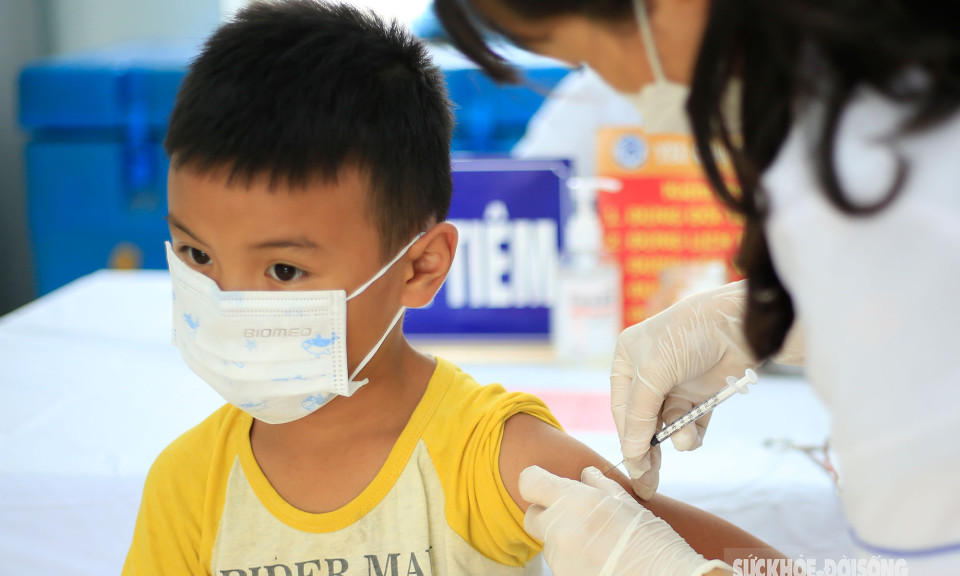 Sáng 24/2: Xuất hiện trở lại bệnh nhân COVID-19 phải thở máy; thông tin mới nhất về tiêm vaccine