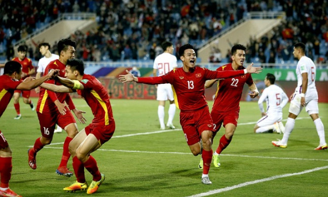 Indonesia sắp chia tay HLV Shin Tae-yong; CĐV ĐNÁ chê bai ĐT Việt Nam vì bỏ FIFA Days