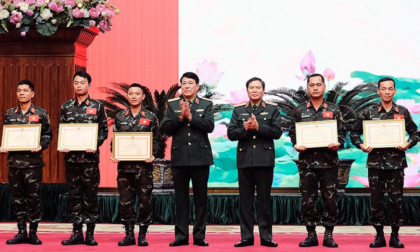 Tuyên dương sĩ quan, chiến sĩ quân đội tham gia hỗ trợ nhân đạo tại Thổ Nhĩ Kỳ