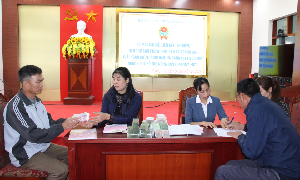 Quảng Yên: Giải ngân 1 tỷ đồng triển khai mô hình chuyển đổi vật liệu nổi quy chuẩn