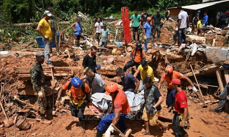 Số người thiệt mạng do lũ lụt, lở đất tại Brazil tiếp tục tăng 