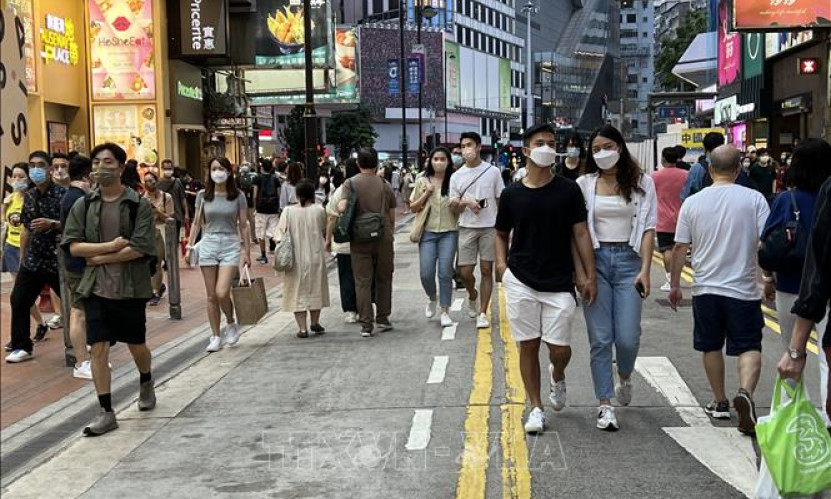 Từ 1/3, Hong Kong bãi bỏ quy định bắt buộc đeo khẩu trang