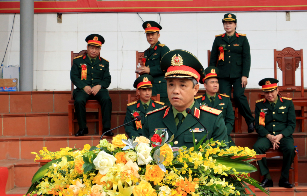 Thiếu tướng Nguyễn Nam Tiến, Ủy viên Thường vụ Đảng ủy, Chủ nhiệm Chính trị Quân khu 3, phát biểu tại lễ ra quân huấn luyện.