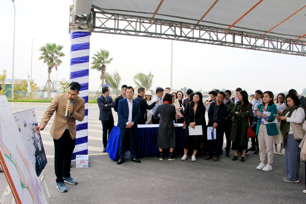 Chủ đầu tư KCN Bắc Tiền Phong giới thiệu đến các doanh nghiệp logistics về chiến lược thu hút đầu tư vào địa bàn KCN. Ảnh: Mạnh Trường