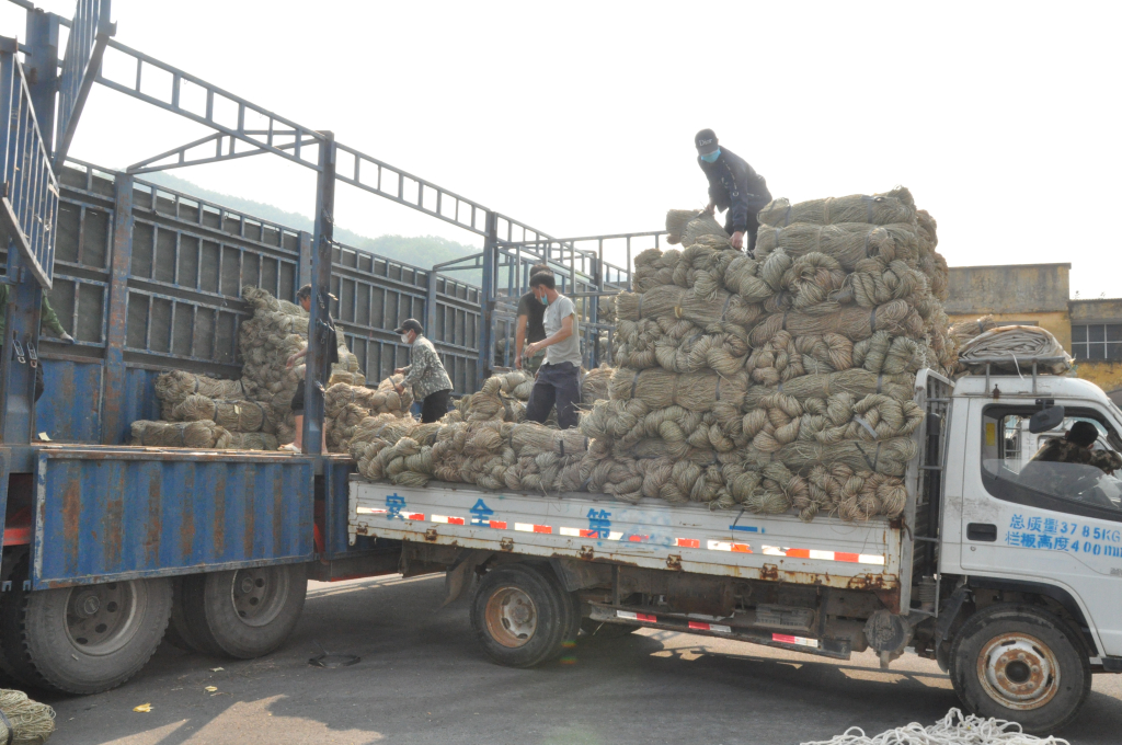 Xuất khẩu hàng hóa tại cửa khẩu Bắc Phong Sinh