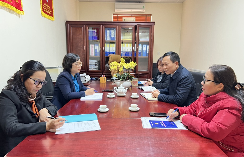Công đoàn ngành Xây dựng làm việc với BCH Công đoàn Công ty CP Xi măng và Xây dựng Quảng Ninh về nhiệm vụ công tác năm 2023.