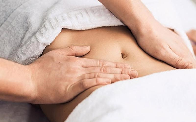 Hướng dẫn cách massage giảm mỡ bụng trước khi ngủ - Báo Quảng Ninh điện tử