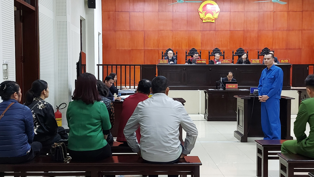 Trần Kim Phong xin lỗi các bị hại tại phiên tòa.