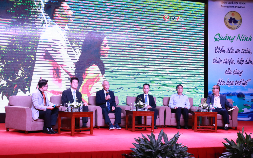 Các chuyên gia, quản lý du lịch, hiệp hội, doanh nghiệp du lịch thảo luận về những tiềm năng, lợi thế, cơ hội, thách thức để du lịch Quảng Ninh. 