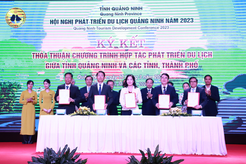UBND tỉnh Quảng Ninh ký kết các thỏa thuận hợp tác với Hải Phòng, Cần Thơ, Đồng Nai. 