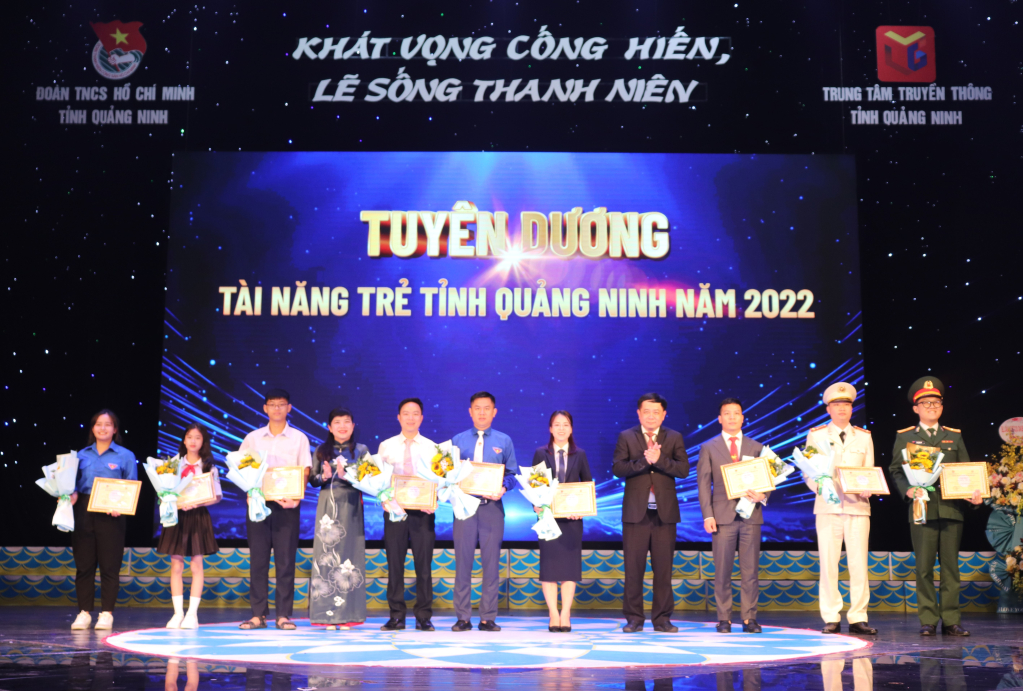 Tuyên dương tài năng trẻ tỉnh Quảng Ninh năm 2022.