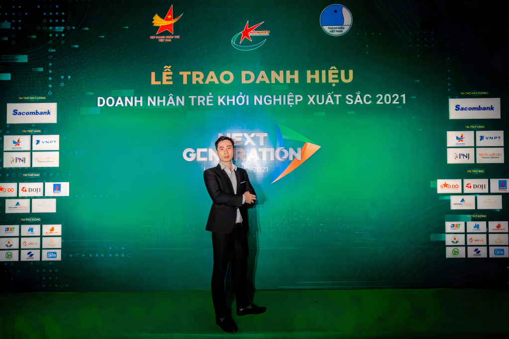 Hoàng Đức Mạnh, Phó Giám đốc HTX Dịch vụ nông nghiệp chất lượng cao Hoa Phong (TX Đông Triều) lọt top 100 gương mặt trẻ khởi nghiệp tiêu biểu toàn quốc và gương mặt trẻ tiêu biểu của tỉnh năm 2022.