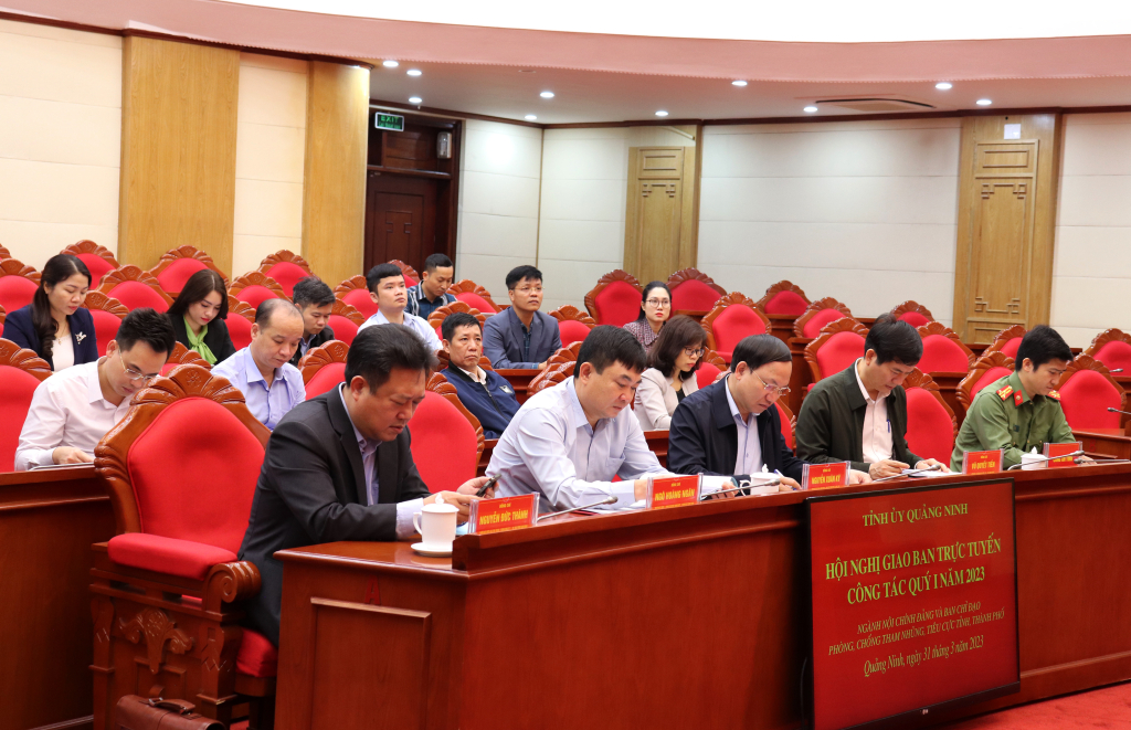 Các đại biểu tỉnh Quảng Ninh tham dự hội nghị.