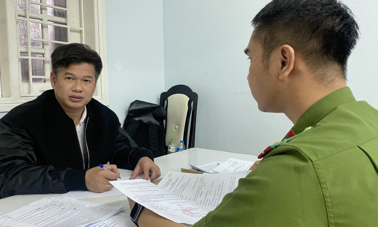 Dùng tiểu xảo biến chủ xe Mercedes thành vợ để lừa đảo