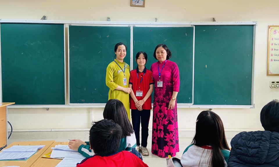 Hạ Long: Học sinh lớp 7 nhặt được của rơi, trả lại người đánh mất
