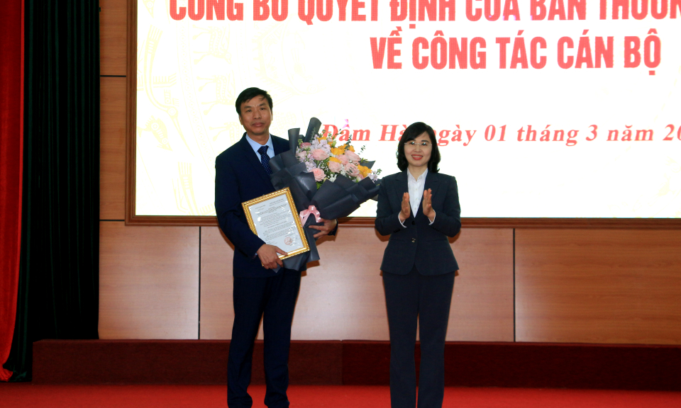 Công bố quyết định của Ban Thường vụ Tỉnh ủy về công tác cán bộ