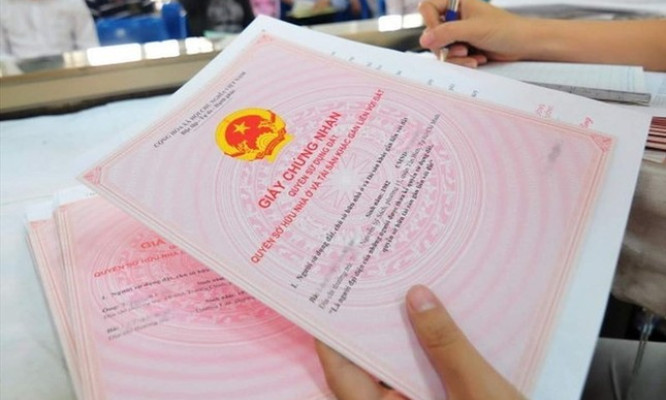 Loạt cán bộ bị kỷ luật Đảng vì cấp sổ đỏ trái quy định 