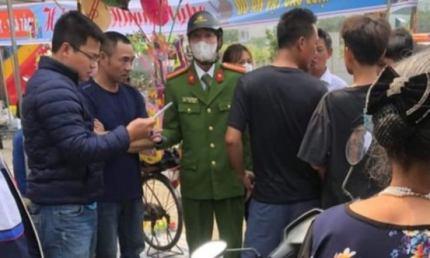 Người đàn ông bị đâm tử vong tại hội làng