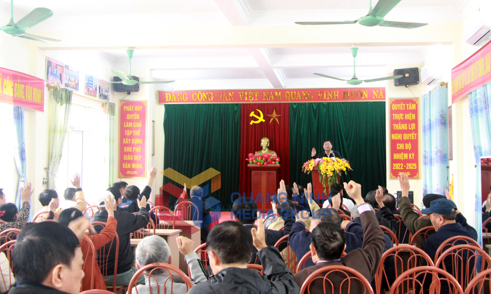 Bí thư Tỉnh ủy Nguyễn Xuân Ký dự sinh hoạt chi bộ khu 5, thị trấn Cái Rồng (huyện Vân Đồn), tháng 3-2023