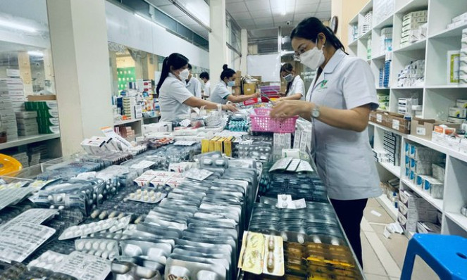 Chính phủ ban hành Nghị quyết tháo gỡ khó khăn về thanh toán chi phí khám chữa bệnh BHYT, bảo đảm thuốc, trang thiết bị y tế
