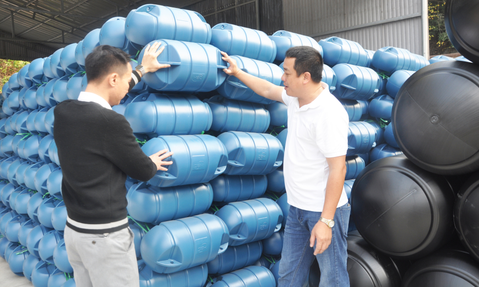 Nhiều lợi ích từ chuyển đổi phao xốp sang phao nổi tiêu chuẩn HDPE